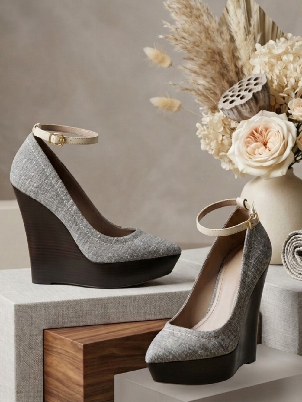 506 Burberry Prorsum Gray Tweed Ankle Strap Pointed Toe Platform Wedge Pumps 36
